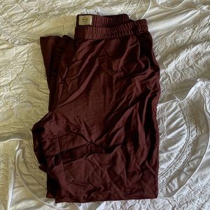 Marine Layer. Allison pants. Maroon. Size M EUC